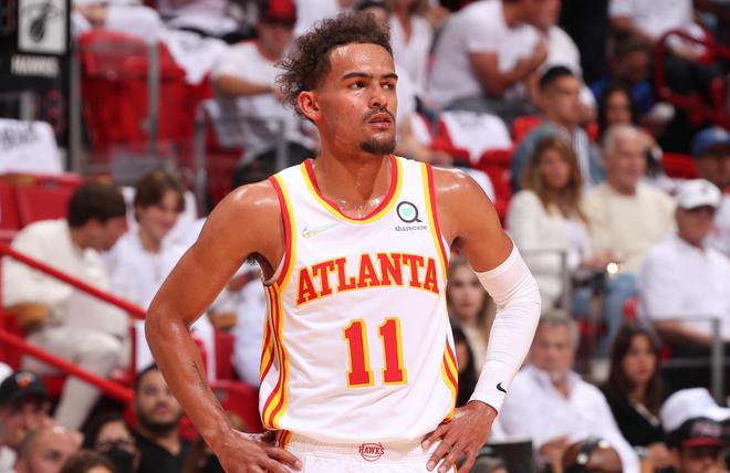 西甲：皇马客场1-1战平比利亚雷亚尔（西甲：皇马客场与比利亚雷亚尔1-1握手言和）