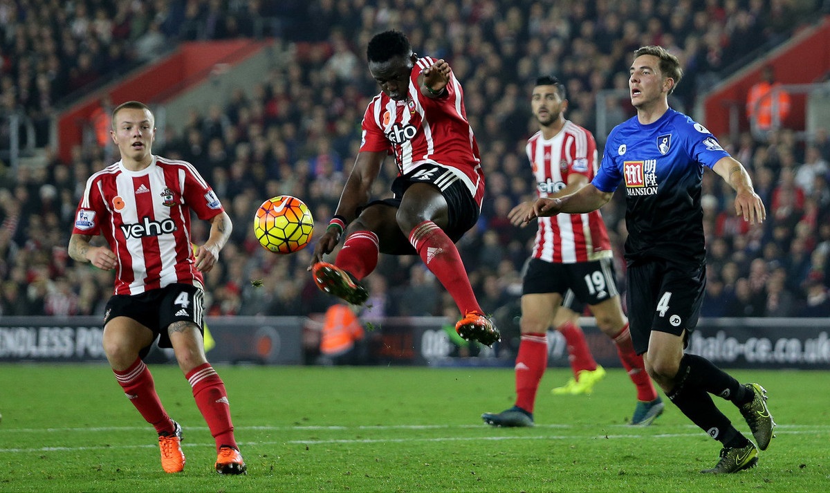 雄鹿因字母哥缺阵惨败，杨瀚森表现不佳，开拓者强势发力，遭遇5连败。（无字母哥雄鹿惨负，杨瀚森手感冰凉；开拓者火力全开，雄鹿陷入五连败）