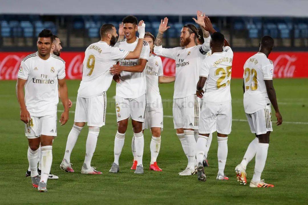 迪马：亚特兰大已与帕拉迪诺达成协议，双方签约1年半今天官宣