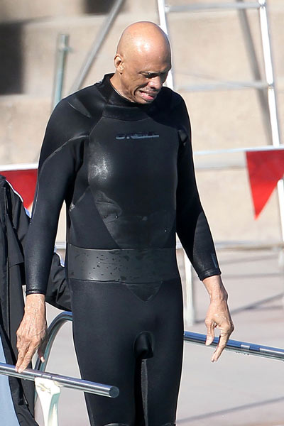 长春女足三停乌日古木拉：严重违约，挑战仲裁，因情感问题干扰球队（长春女足对乌日古木拉实施“三停”：被指严重违约、提起仲裁，情感因素干扰球队）