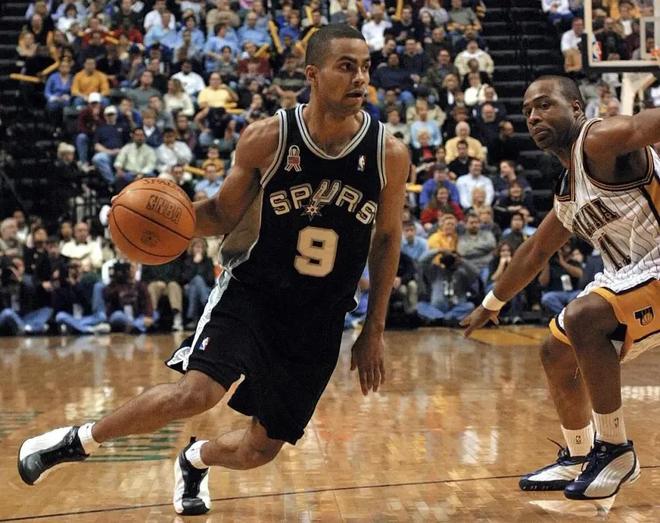 教练组及保障团队定妆照来袭！（教练组与保障团队定妆照亮相！）