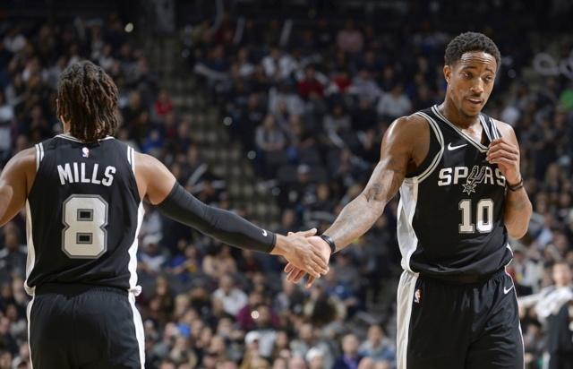 记者：当初是佩普要国足跟越南打对攻，还开小会不让陈洋参加（记者爆料：佩普曾主导国足与越南对攻，并召开小范围会议排除陈洋）