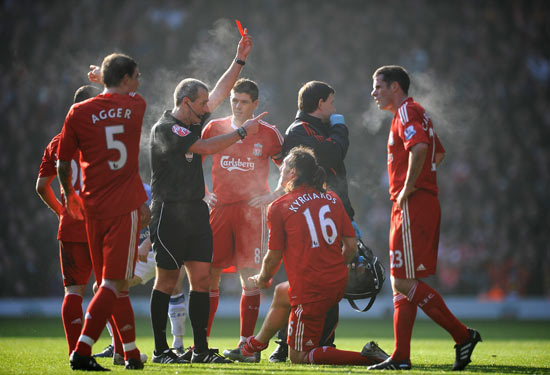 诺坎普附近商家：巴萨不在的这两年，我们的营业额下降了近70%（巴萨离开这两年，诺坎普周边商户营收缩水近七成）