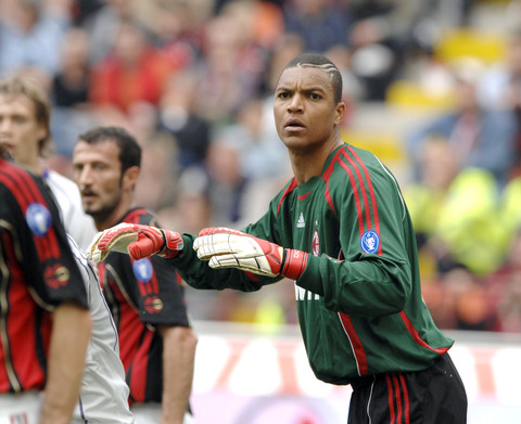 乌姆蒂蒂：18年世界杯对阵比利时，我们赛前战术重点就是狠守（乌姆蒂蒂：2018世界杯对比利时，我们赛前战术核心是强硬防守）