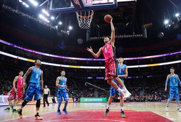 阿隆索回应拉波尔塔争议言论：重要的是在场上公平取胜（阿隆索回应拉波尔塔风波：关键是在赛场上公正赢球）