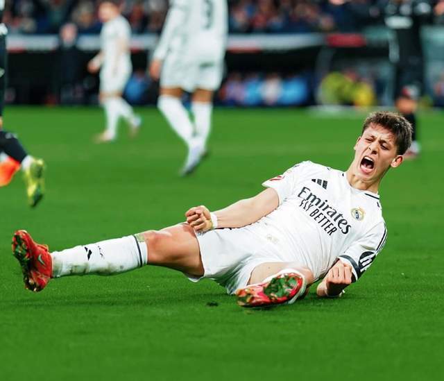 蒙雷亚尔：伊萨克转会完成太晚导致季前准备不足，影响了体能（蒙雷亚尔称伊萨克转会拖延致季前备战不足，体能状态受影响）