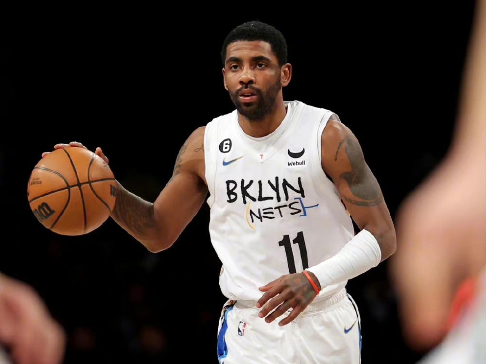 比利亚：传统9号位并没有消失，我非常欣赏阿尔瓦雷斯（比利亚：传统中锋仍未消逝，我非常看好阿尔瓦雷斯）