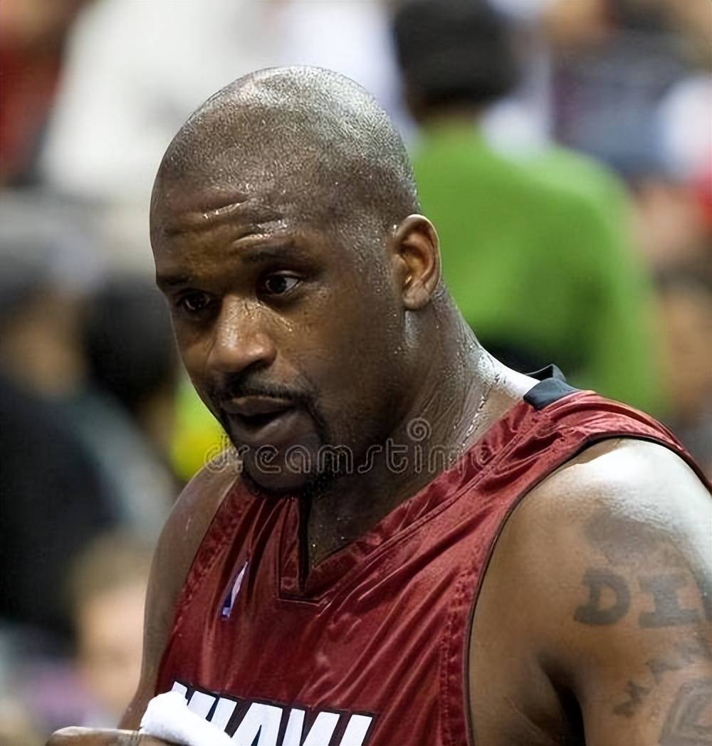 NBA球员交易动态及球队影响（NBA交易动向与球队格局影响）