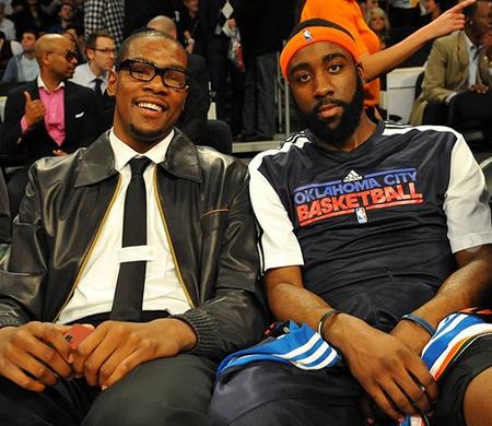 约基奇34+10+9完爆申京，杜兰特14中5探花空砍27分，掘金力克火箭（约基奇34+10+9压制申京，杜兰特14投5中；探花空砍27分，掘金击败火箭）